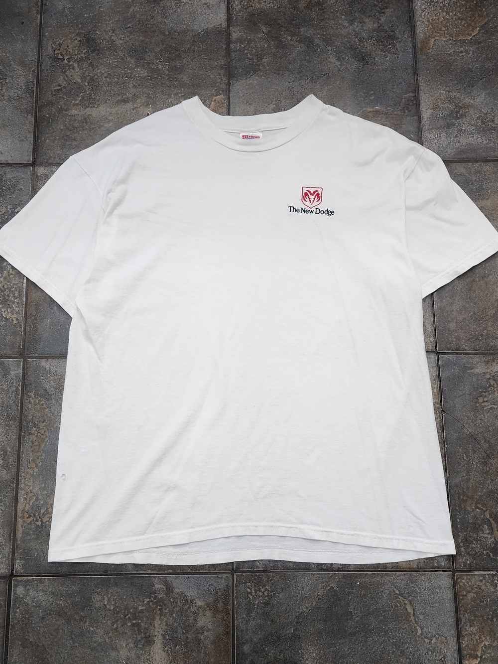 Vintage 90s The New Dodge XL Embroidered Sports Car Streetwear T Shirt